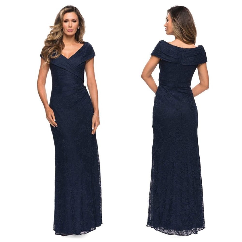 LA FEMME Portrait Neck Cap Sleeve Lace Gown in Navy Size US 2